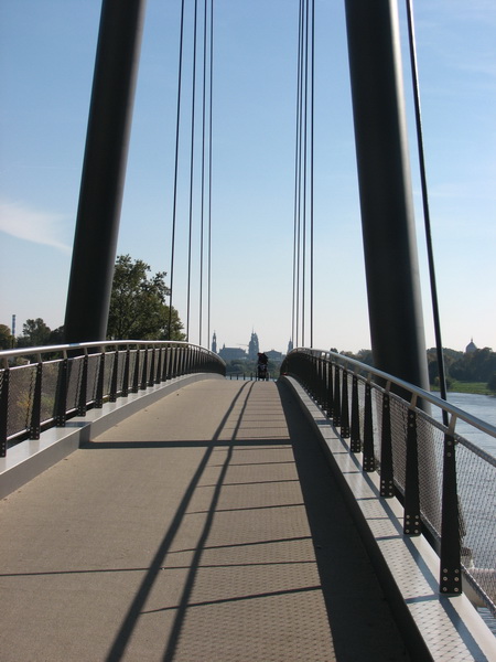Dresden-Pieschen, Brücke